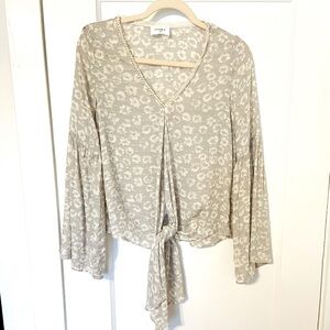 Everly Balloon Sleeve Blouse Size Small